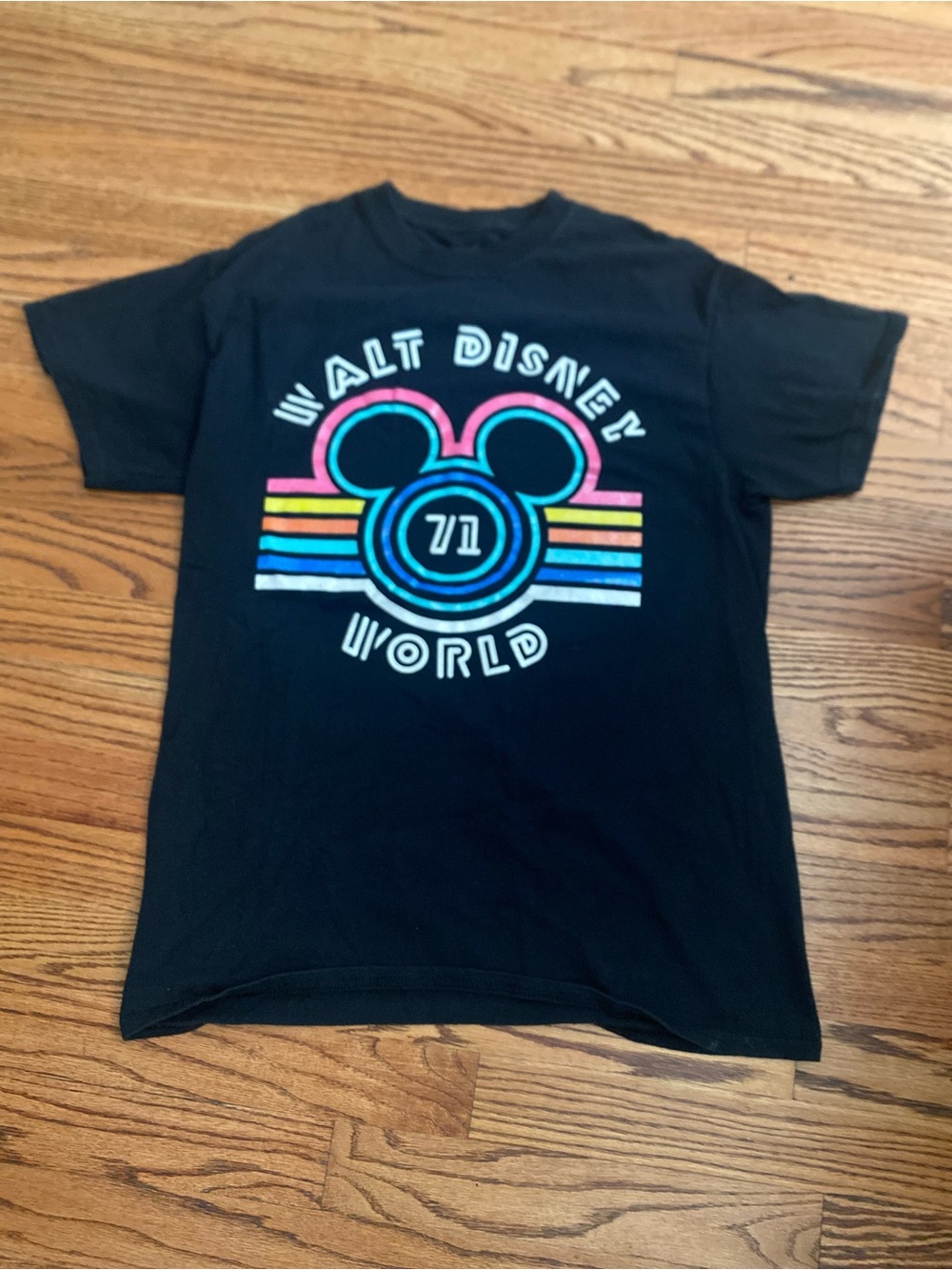 Vintage Disney World Adult Mickey Ears 1971 Logo Tee size M